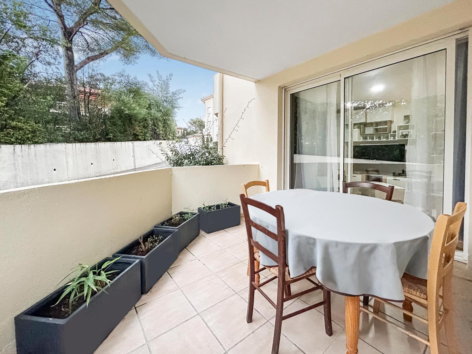 Apartamento Balcon, Parking, Piscine Et Clim' A 2 Pas Du Port Santa Lucia Saint-Raphaël Exterior foto